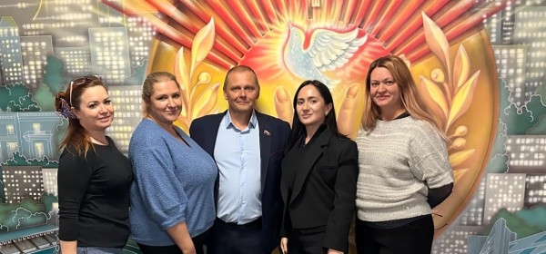 Аԥсны ахәыҷы изинқәа рыхьчаразы Азинмчы змоу Мактина Џьынџьалԥҳа аҵарадырратә центр «Созвездие» аусура дазҿлымҳахеит.