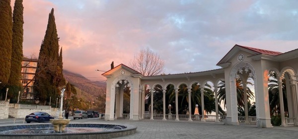 Гагра ақалақь ухаҿы иузаагом аколоннада аныҟам