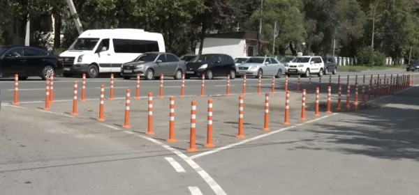 Благоустраивается развилка на выезде с улицы Беигуа на улицу Дзидзария