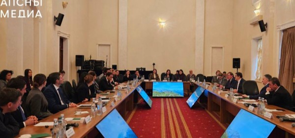 Аҵарауаа ҿарацәа астратегиатә ӡбамҭақәа рыдыркылаларц азы ажәалагала ҟарҵеит