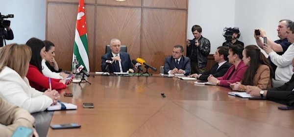 Бадра Гәынба: Аҵарадырра асистема арҿыцразы аԥара рацәаны иазоужьхоит