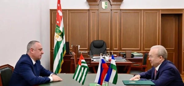 Аҳәынҭқарра Ахада Бадра Гәынба Ареспублика Башкортосҭан Аҳәынҭқарратә Еизара  ахантәаҩы Андреи Назаров диԥылеит