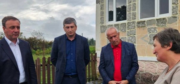 Аԥыза-министр Владимир Делба Кәтол ақыҭа даҭааит, уаҟа еиликааит итрадициатәу ахаа-мыхаақәа ахьыҟарҵо анаплакы аусура