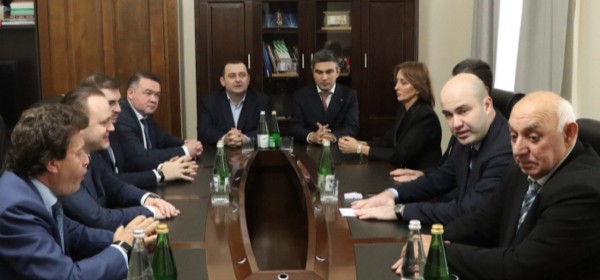 Спикер Парламента Лаша Ашуба принял делегацию Госдумы Российской Федерации