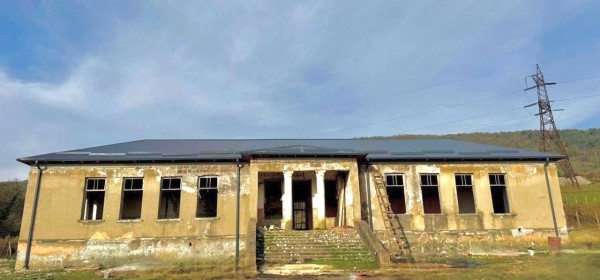 Завершился ремонт кровли бывшего здания Администрации села Баслата