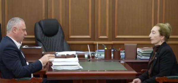 Имҩаԥысит Аҳәынҭқарра Ахада Бадра Гәынбеи Ауаажәларратә палата амаӡаныҟәгаҩ Гәыли Кьычбеи реиԥылара