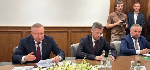 Алеқсандр Беглов Аԥсны аԥхьагылара змоу амедицинатә технологиақәа ралагаларазы ажәалагала ҟаиҵеит
