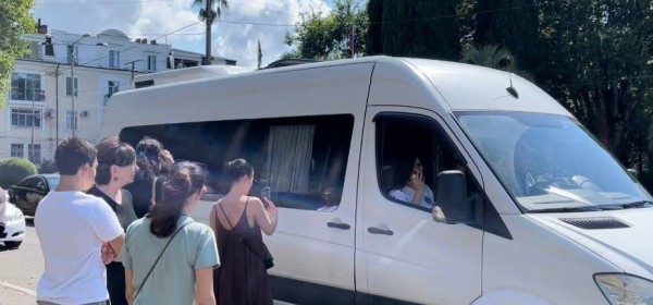 Аԥснытәи ашколхәыҷқәа ауниверситеттә смена апрограмма ала Москваҟа амҩа иқәлеит.