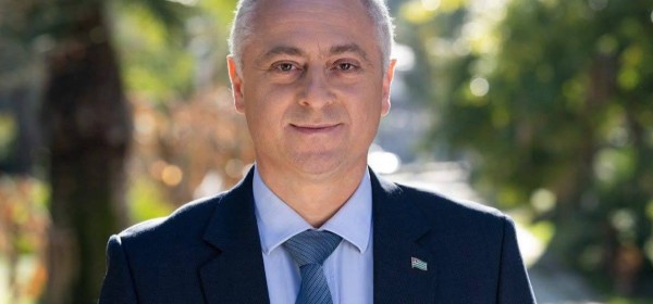 Аԥсны Ахада Бадра Гәынба Аԥсны жәлар аҳҭнықалақь Аҟәа 2510 шықәса ахыҵра рыдиныҳәалеит