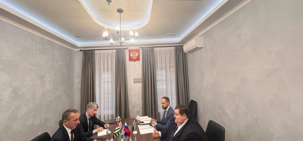 Аԥсны адәныҟатәи аусқәа рминистрреи Россотрудничествои аҵарадырра аусхк аҟны аинырра иалацәажәеит