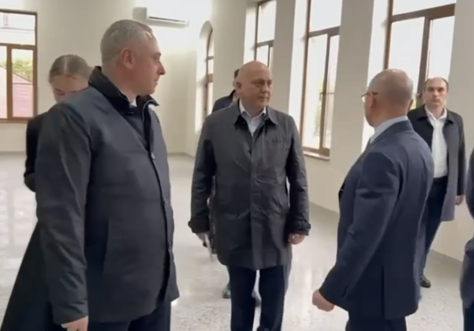 Бадра Гәынбеи Сергеи Кириенкои Н.А. Лакоба ихьӡ зху аҭоурых-мемориалтә музеи иаҭааит.