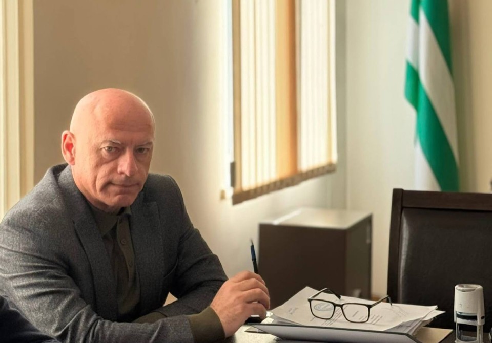 Гәдоуҭа араион ахада Асҭамыр Аргәын аҿар рфольклортә ансамбль «Ахьышьҭра» анапхгара дырԥылеит