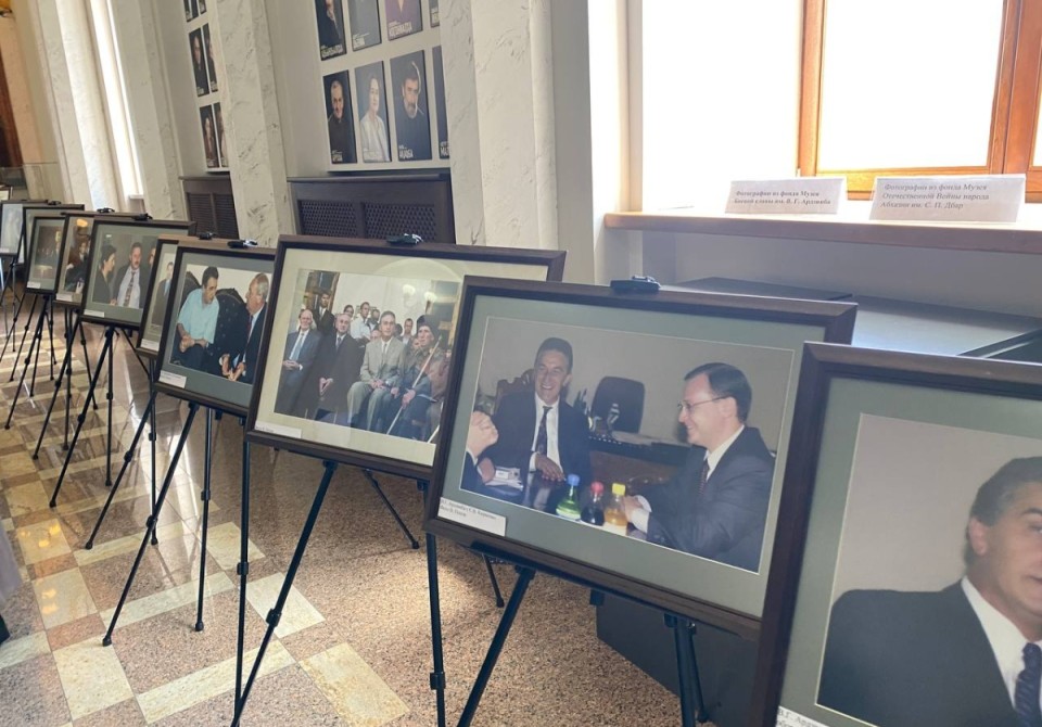 Жизнь Владислава Ардзинба, запечатленная в фотографиях