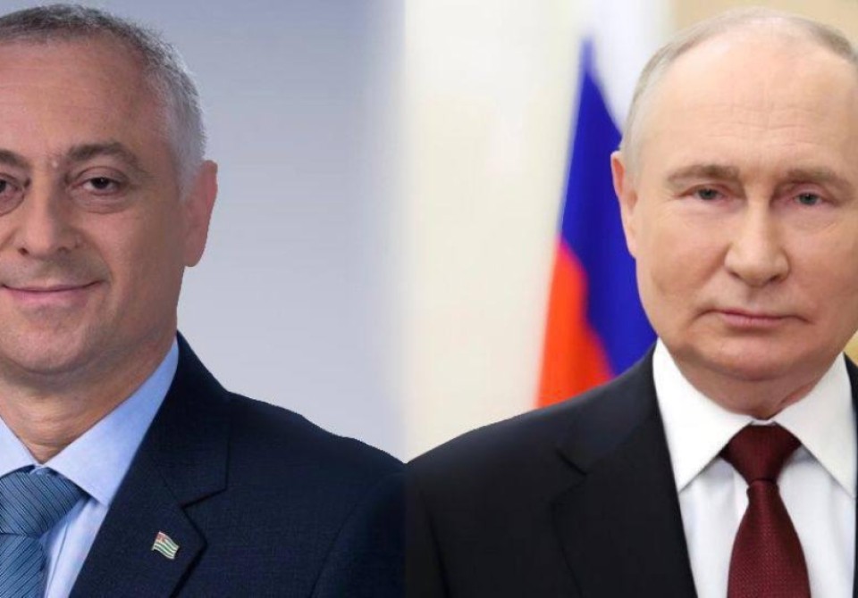 Бадра Гунба и  Владимир Путин обменялись поздравлениями с  Днем  Победы