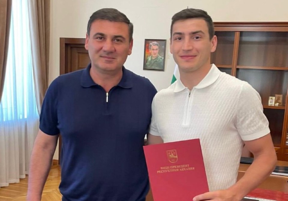 Вице-президент Абхазии Беслан Бигвава принял Харитона Агрба