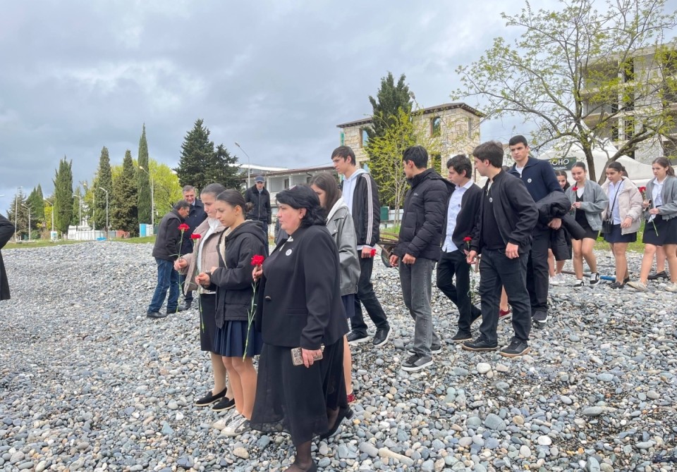 Аерманцәа ргеноцид иалаӡыз ргәалашәара амш иазку аусмҩаԥгатәқәа мҩаԥысуеит О.Туманиан ихьӡ зху ашкол №9 аҿы