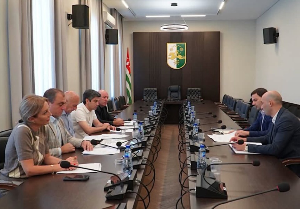 Жәлар реизара алахәылацәа абжьгара ҟарҵеит Урыстәылатәи Афедерациеи дареи ирыбжьарҵаз аиқәшаҳаҭра ацҵаразы аԥкаанҵа аратификациа азырурц