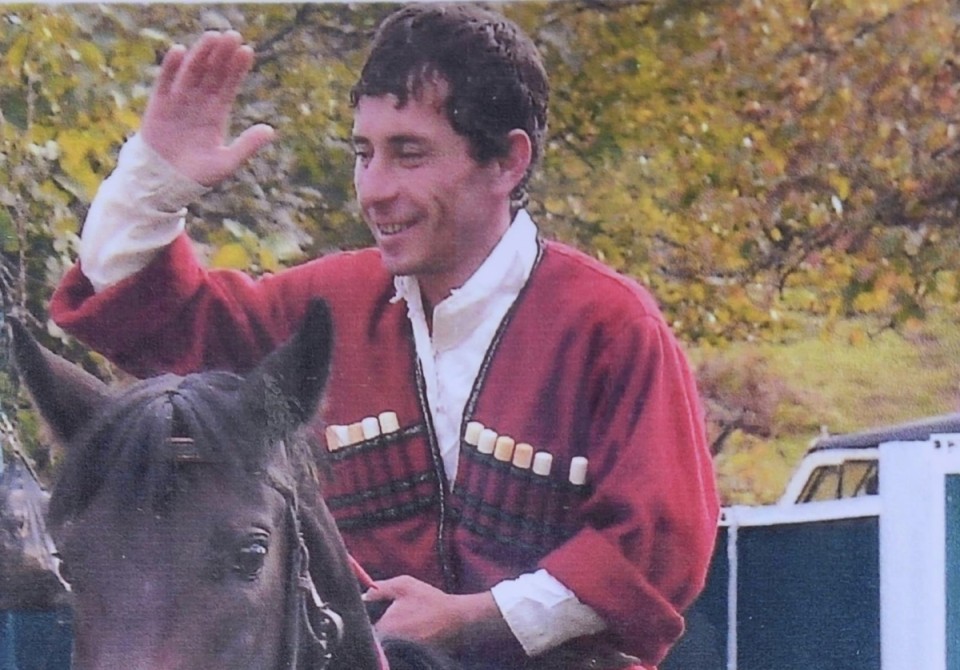 Госкомспорт выражает соболезнования по случаю смерти чемпиона Абхазии по конному спорту Даура Барциц