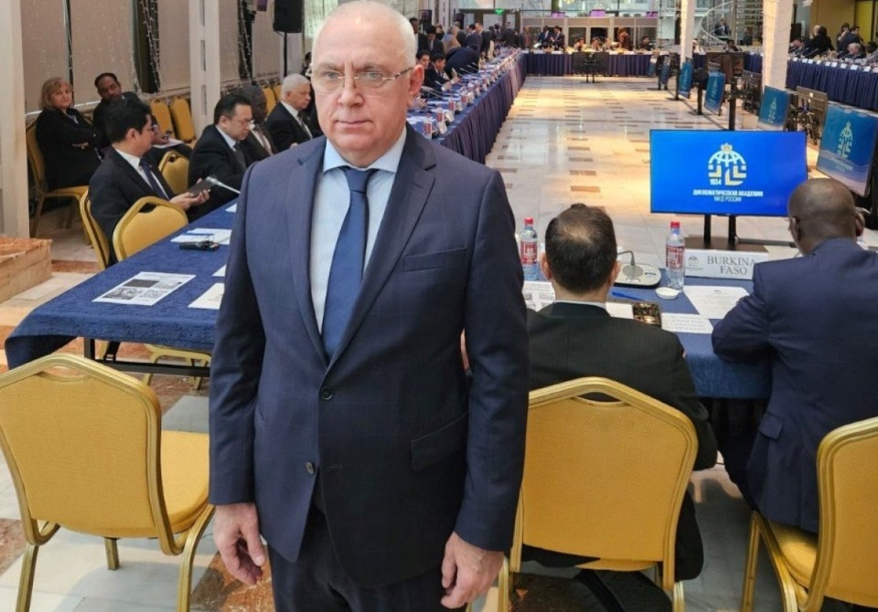 Урыстәыла иҟоу Аԥсны ацҳаражәҳәаҩ Алхас Кәыҵниа X Ацҳаражәҳәаратә астол гьежь ихы алаирхәуеит.