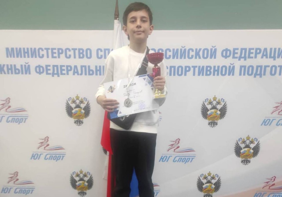 Аҟәатәи аспортсмен қәыԥш Владислав Џьопуа Шәача имҩаԥысуаз ашахматтә турнир аҿы аиааира игеит
