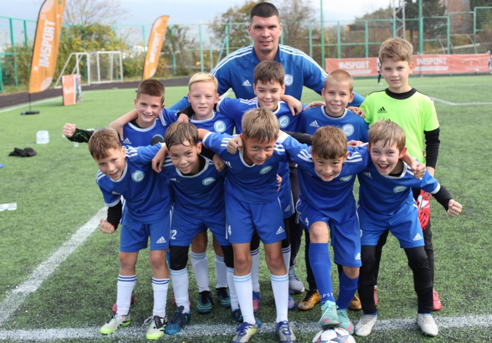 Гагрские футболисты одержали две победы подряд на всероссийском турнире в Геленджике   