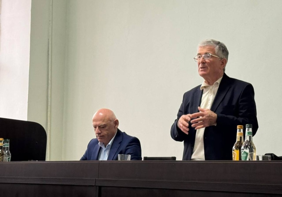 Депутаты Гудаутского районного собрания дали согласие на утверждение Астамура Аргун главой администрации района