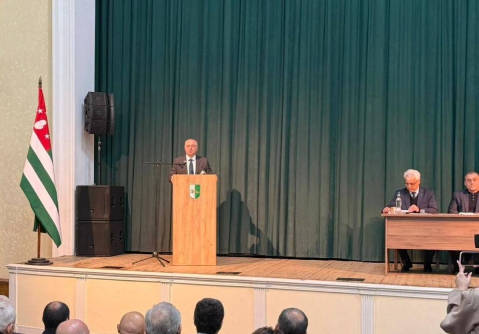 Бадра Гунба принял участие в работе съезда армянской общины Абхазии