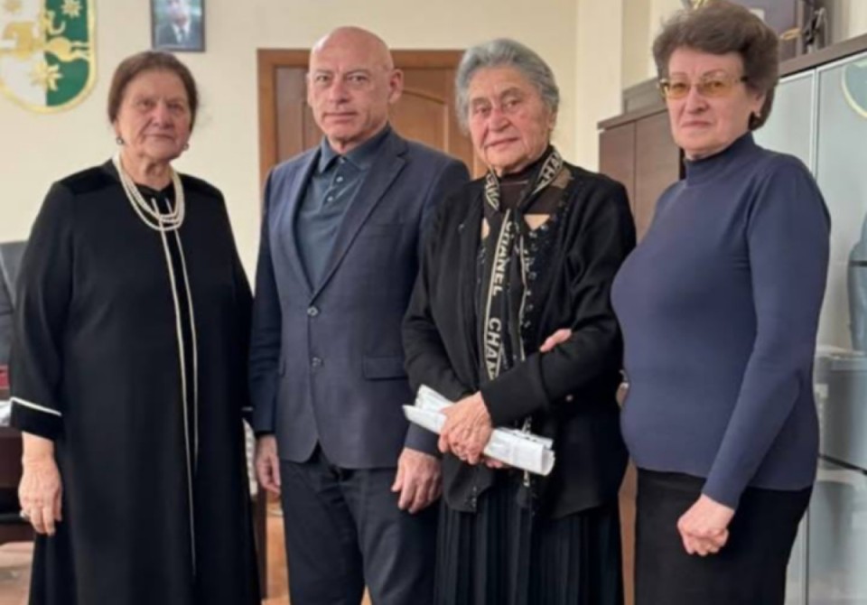 Гәдоуҭа араион анапхгара адгылара рырҭоит агәыҳалалратә еиҿкаара «Ахәыҷра адунеи» апроектқәа