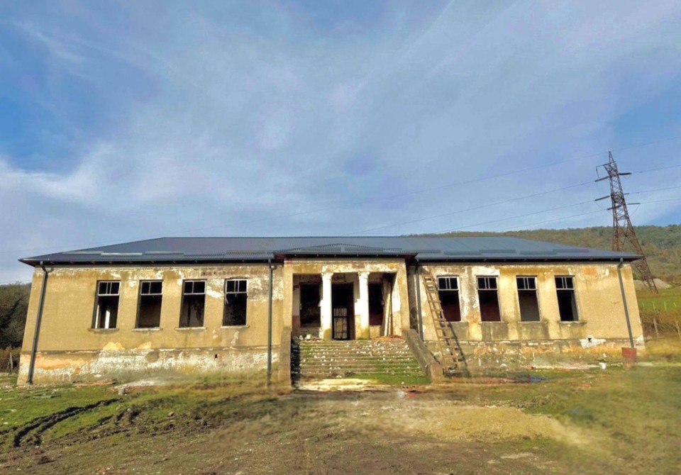 Завершился  ремонт кровли бывшего здания Администрации села Баслата