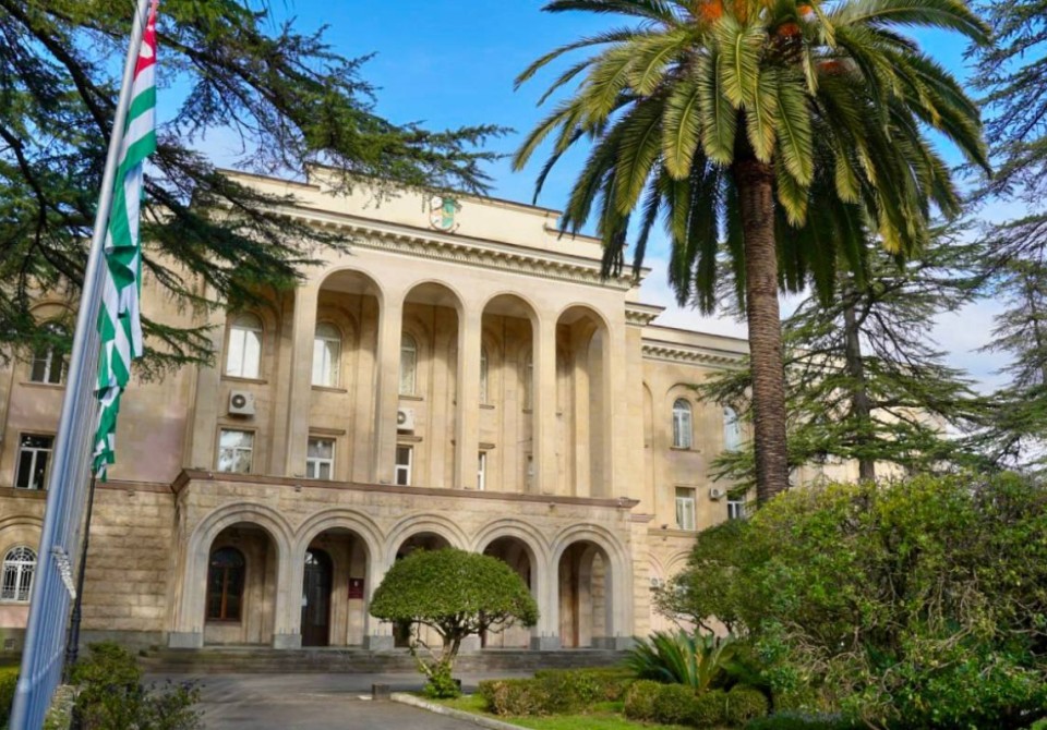 Президент присвоил почетные звания работникам энергетической отрасли