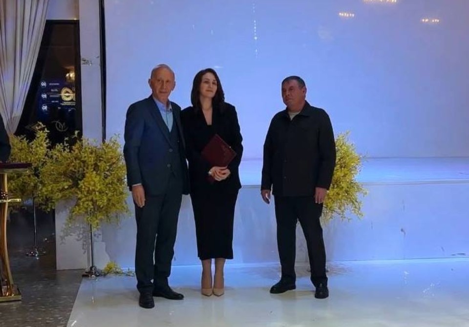 «Аԥснымедиа» ажурналистцәа Г.Ш. Смыр ихьӡ зху Афонҿыцтәи аҳаԥы акомплекс 50- шықәса ахыҵра иазкны Аԥсны ажурналистцәа Реидгыла имҩаԥнагаз аконкурс алауреатра рҽаԥсартәит.