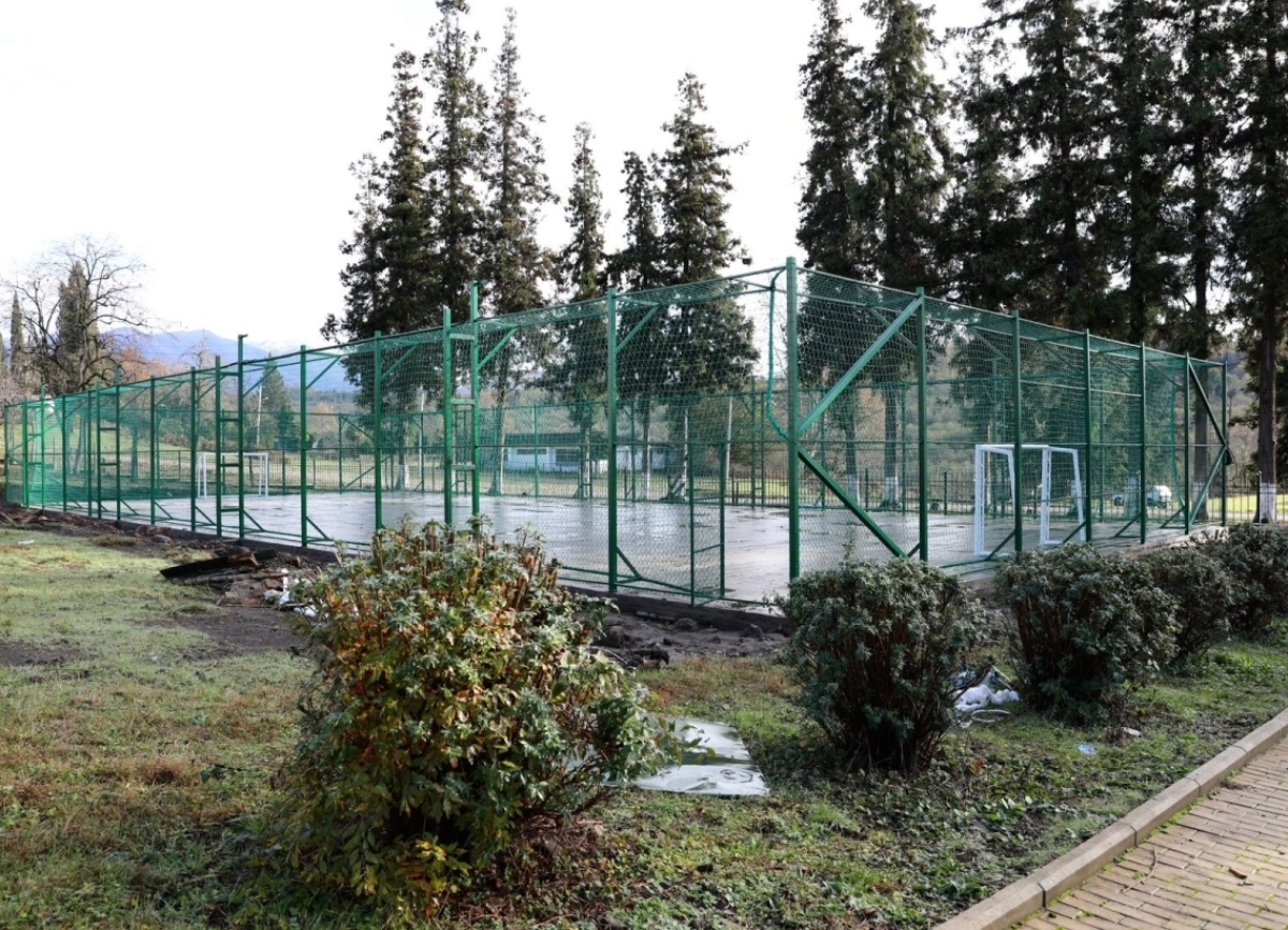 В селе Тхина откроют мини-футбольное поле
