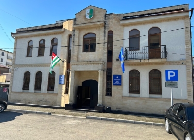 Мера пресечения в виде подписки о невыезде избрана в отношении подозреваемых по уголовному делу об инциденте в редакции газеты "Абхазский вестник"