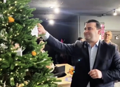 Вице-премьер Таращ Хагба присоединился к акции «Ёлка желаний»