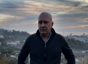 Администрация Сухума обеспечит граждан, проживающих в районе обрушения водного резервуара, питьевой водой.