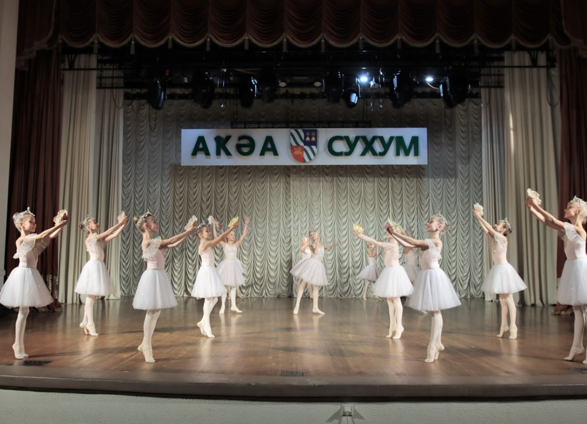 Юные балерины из Перми выступили в филармонии