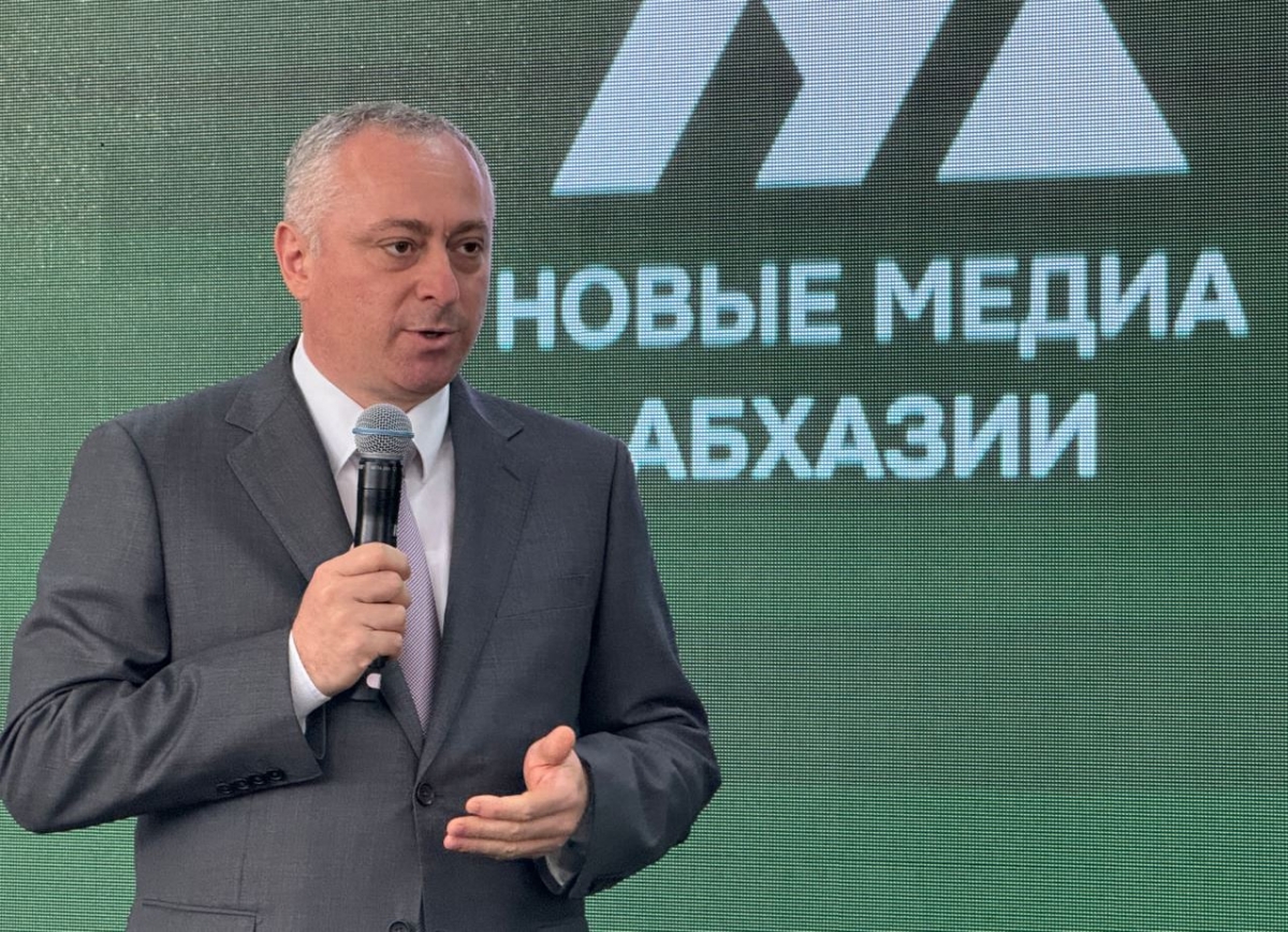 Бадра Гунба приветствовал участников проекта 