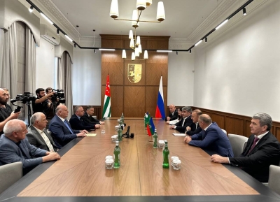 Аслан Бжания принял глав делегаций Адыгеи, Кабардино-Балкарии и Карачаево-Черкесии