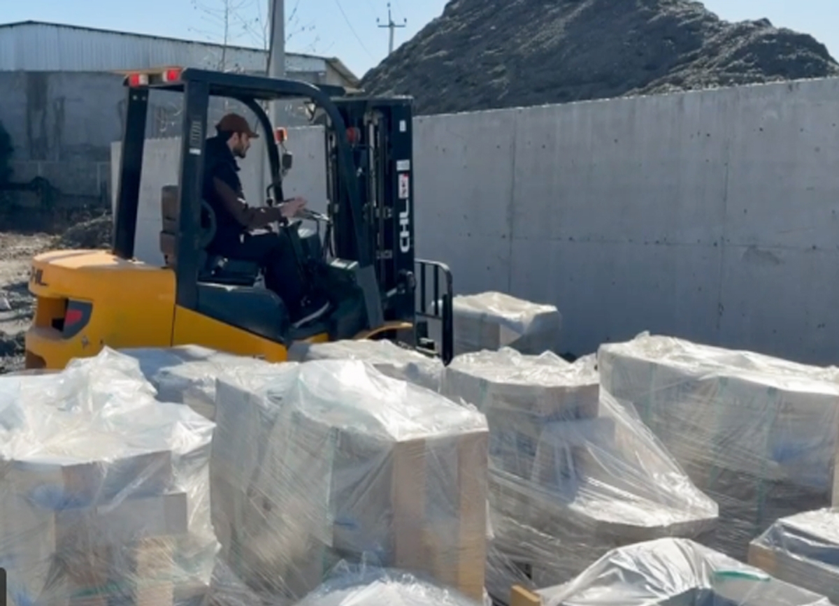 Новую партию гранита для набережной доставили в Сухум