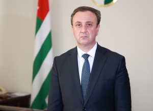 Владимир Делба поздравил руководство и коллектив Министерства по налогам с профессиональным праздником