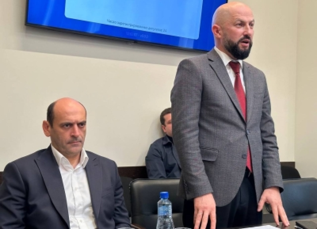 Еиҭамҵуа амазара акадастр азы азакәан азинмчы аиура арыцхә 2027 шықәса ԥхынгәымза 1 ахь ииаргеит.