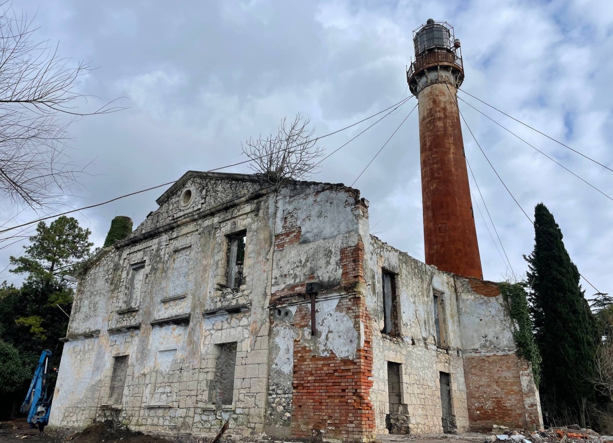 Дом смотрителя маяка будет восстановлен в Сухуме в рамках социокультурного проекта «Хаб Маяк»
