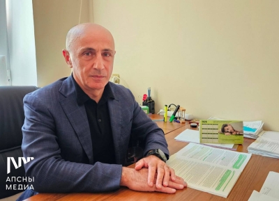 Иналукааша аԥсуа прозаик, апоет, апублицист Даур Занҭариа игәалашәара иҩымҭақәа рҿы иаанхоит, амилаҭтә культура аиқәырхара иашьҭоу еиднакылоит