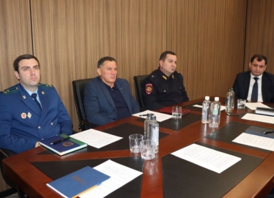 Апрокуратура Хада аҿы изакәанымкәа абџьар аикәыршара азҵаара иалацәажәеит.