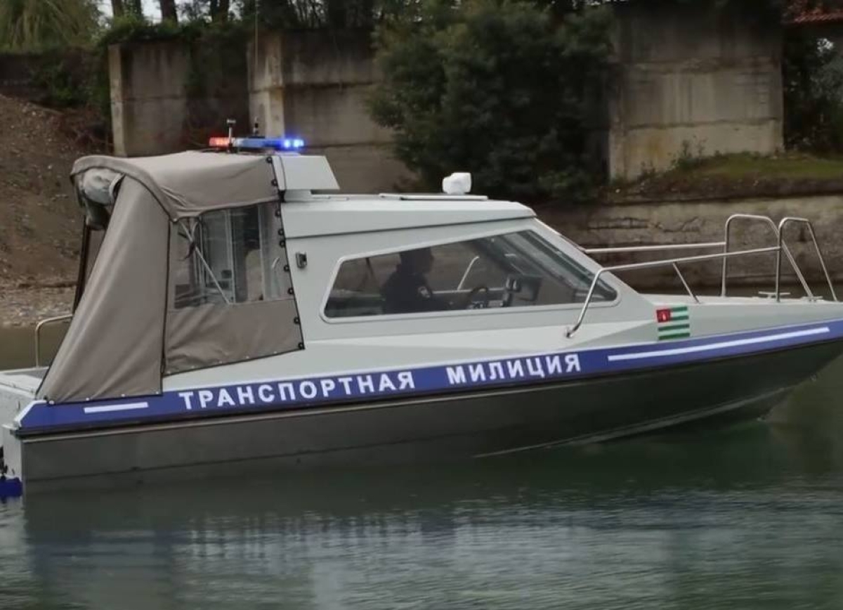 Патрульный катер передан в дар ЛУВДТ