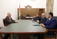 Бадра Гунба провёл совещание с руководителями правоохранительных органов