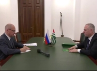 Гунба и Кириенко обсудили ключевые вопросы абхазо-российского взаимодействия