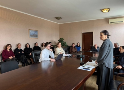 Рицинский парк передал Ботаническому саду гербарий из более 205 видов растений