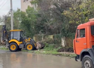 Аҟәа ахада Ҭемыр Агрба инапынҵала аҳҭнықалақь аҳаблақәа зегьы рҿы лассы-лассы имҩаԥыргоит асанитартә рыцқьарақәа