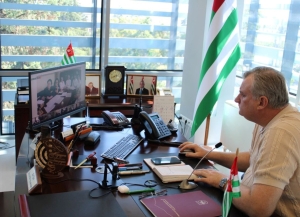 Агәабзиарахьчара Аминистрра аҿы Гагратәи араионтә хәышәтәырҭа Хада амедицинатә маругақәа рыла аиқәыршәара азҵаарала аилатәара мҩаԥысит.